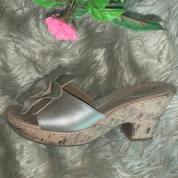Bjorndal Leia Sandals Cork Heel Pewter Leather with Flower Detail Woman’s 9M - Picture 4 of 14